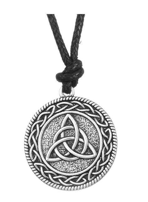 Triquetra Trinity Knot Amulet ā Symbol of Power, Protection & Balance