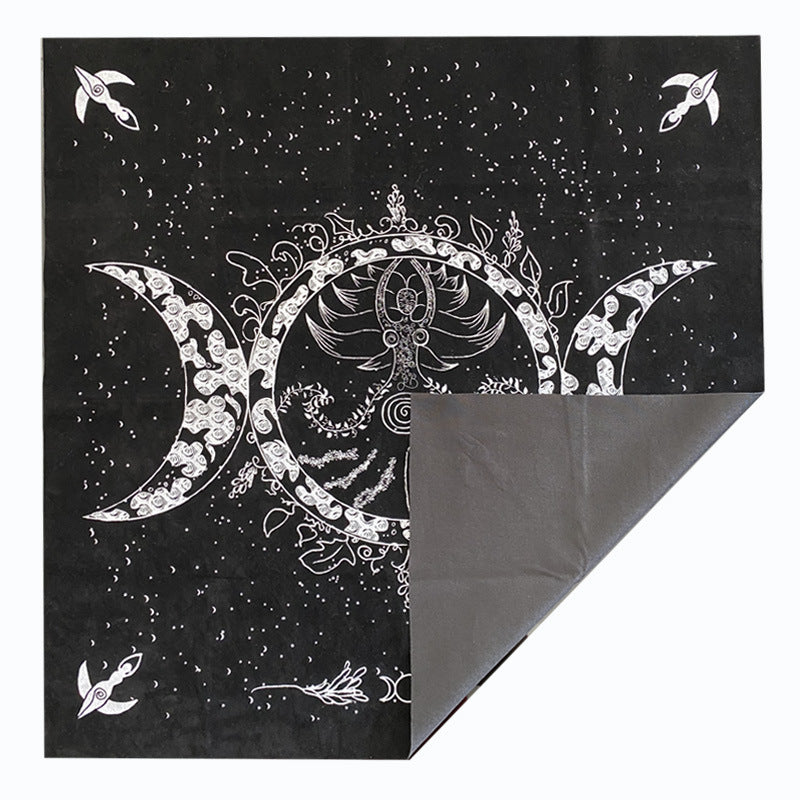 Tarot & Oracle Divination Tablecloth – Velvet Altar Cloth for Readings