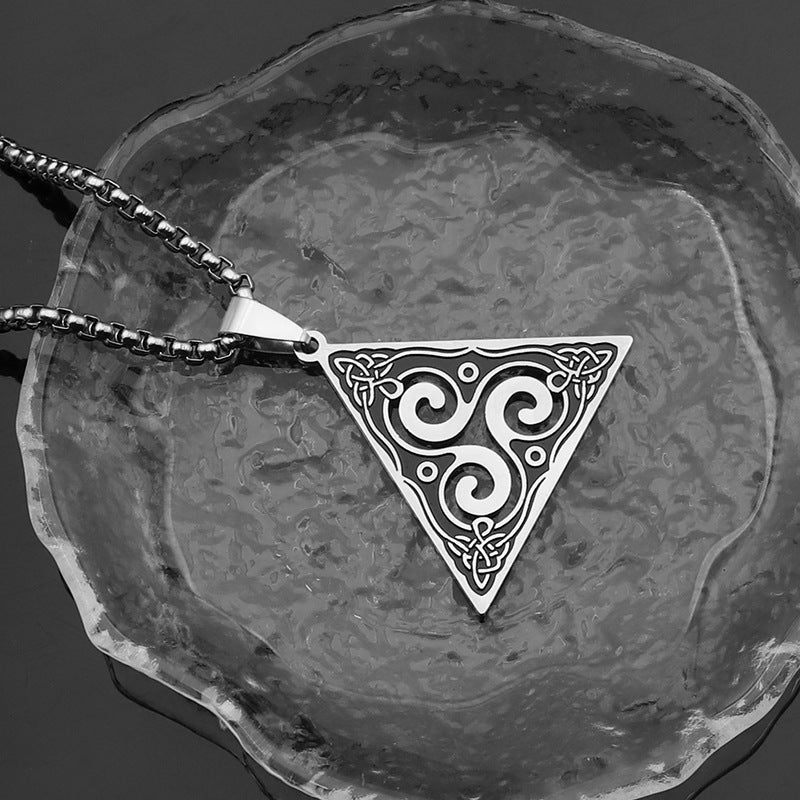 Celtic Trinity Knot Amulet – Ancient Power & Eternal Protection