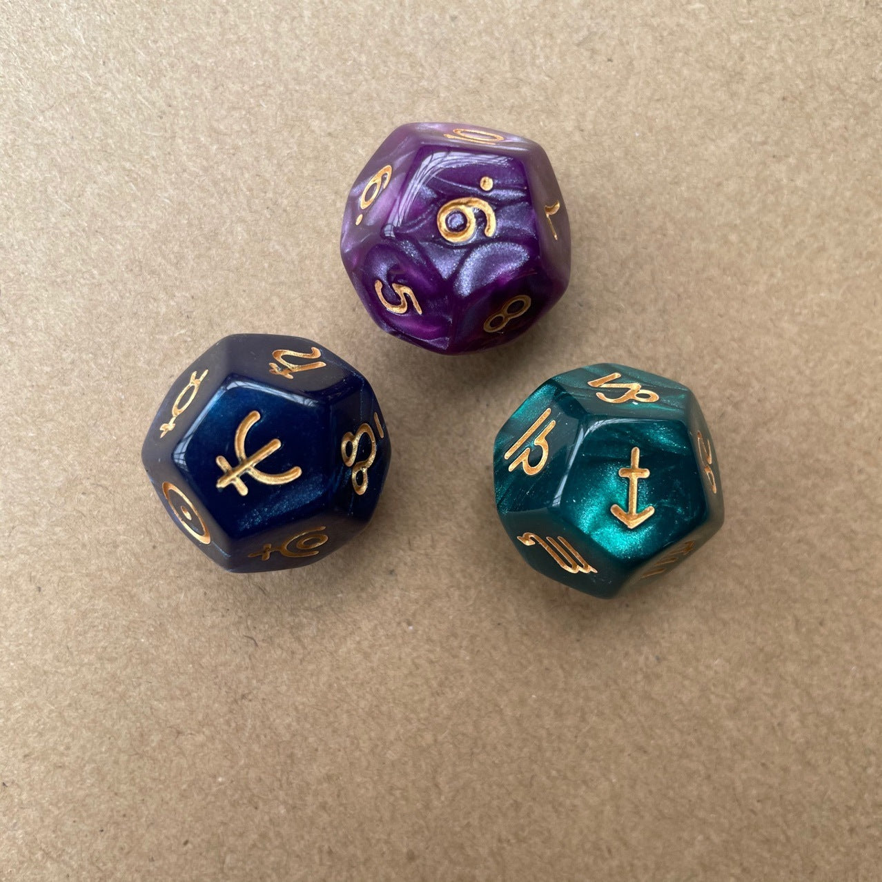 12-Sided Constellation Divination Dice – Tarot & Astrology Guidance
